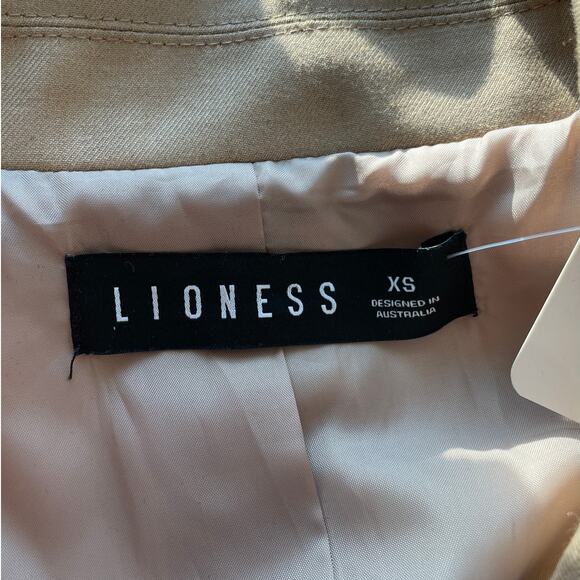 Lioness – Welcome To The Jungle Oversized Blazer in Camel - Picture 9 of 10